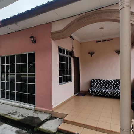 Sri Peserai Homestay Batu Pahat Exterior foto